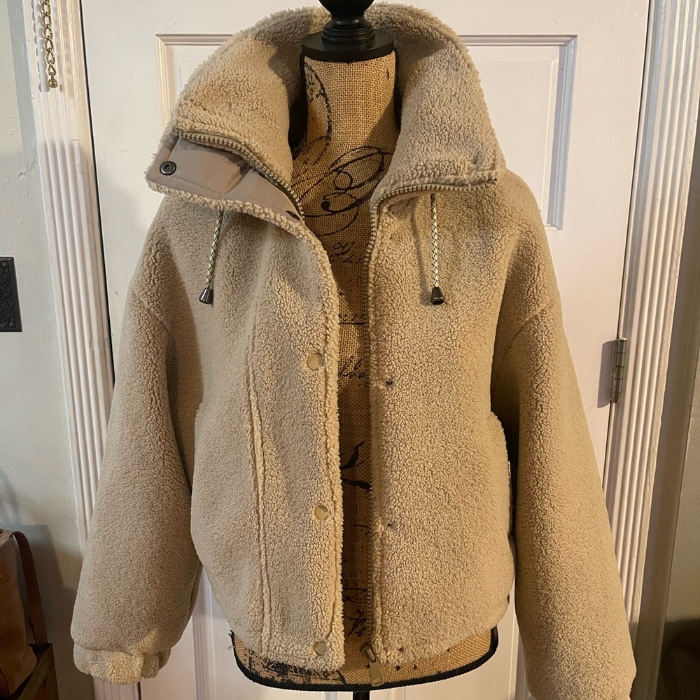 Zara Sherpa Cropped Jacket